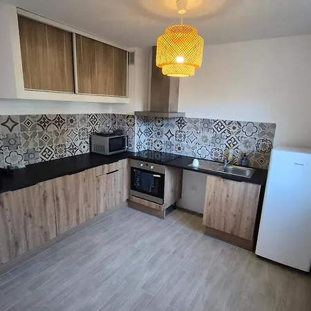 Duplex Au Rdc Avec 2 Terrasses Apartamento