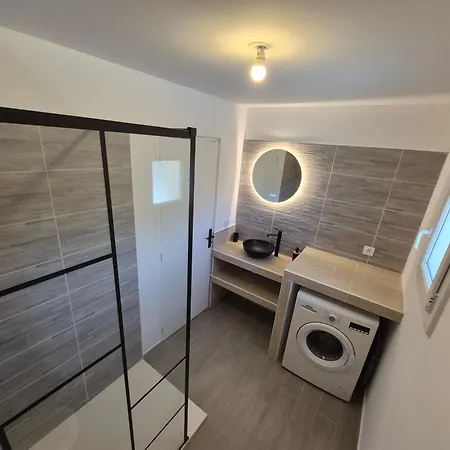 Duplex Au Rdc Avec 2 Terrasses *