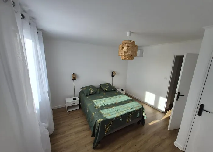 Duplex Au Rdc Avec 2 Terrasses Biguglia (Corsica)